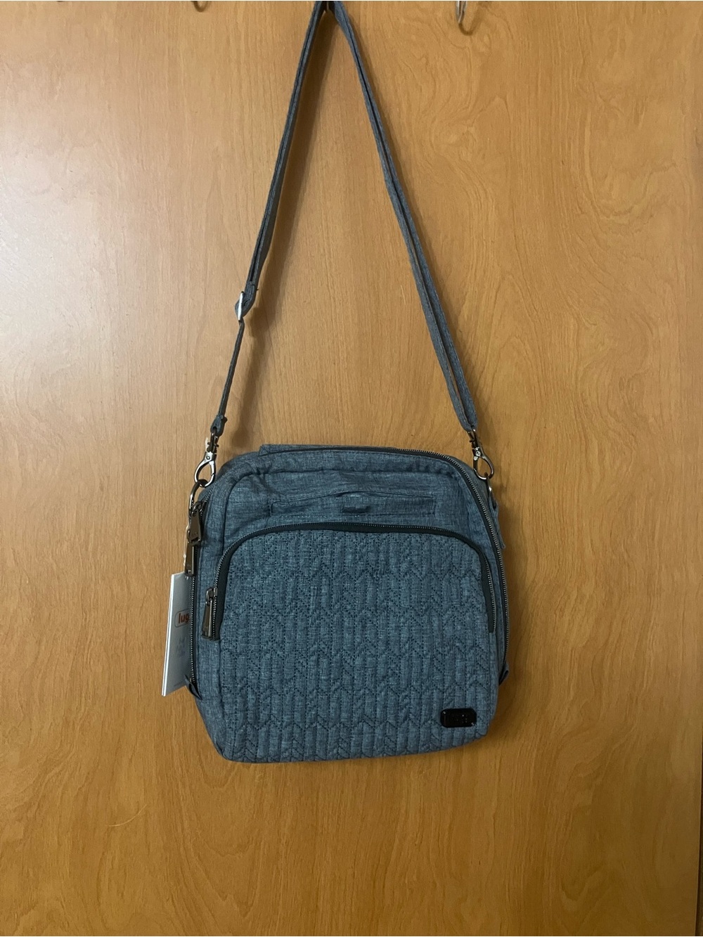 Lug Ranger & Rodeo Duo Heather Gray Crossbody RFID Purse & Wallet New With Tags
